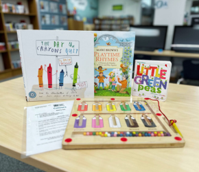 Colour themed story kit