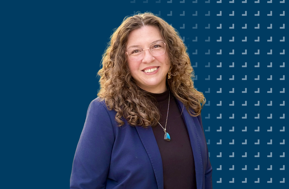 Beth Côté on a blue background